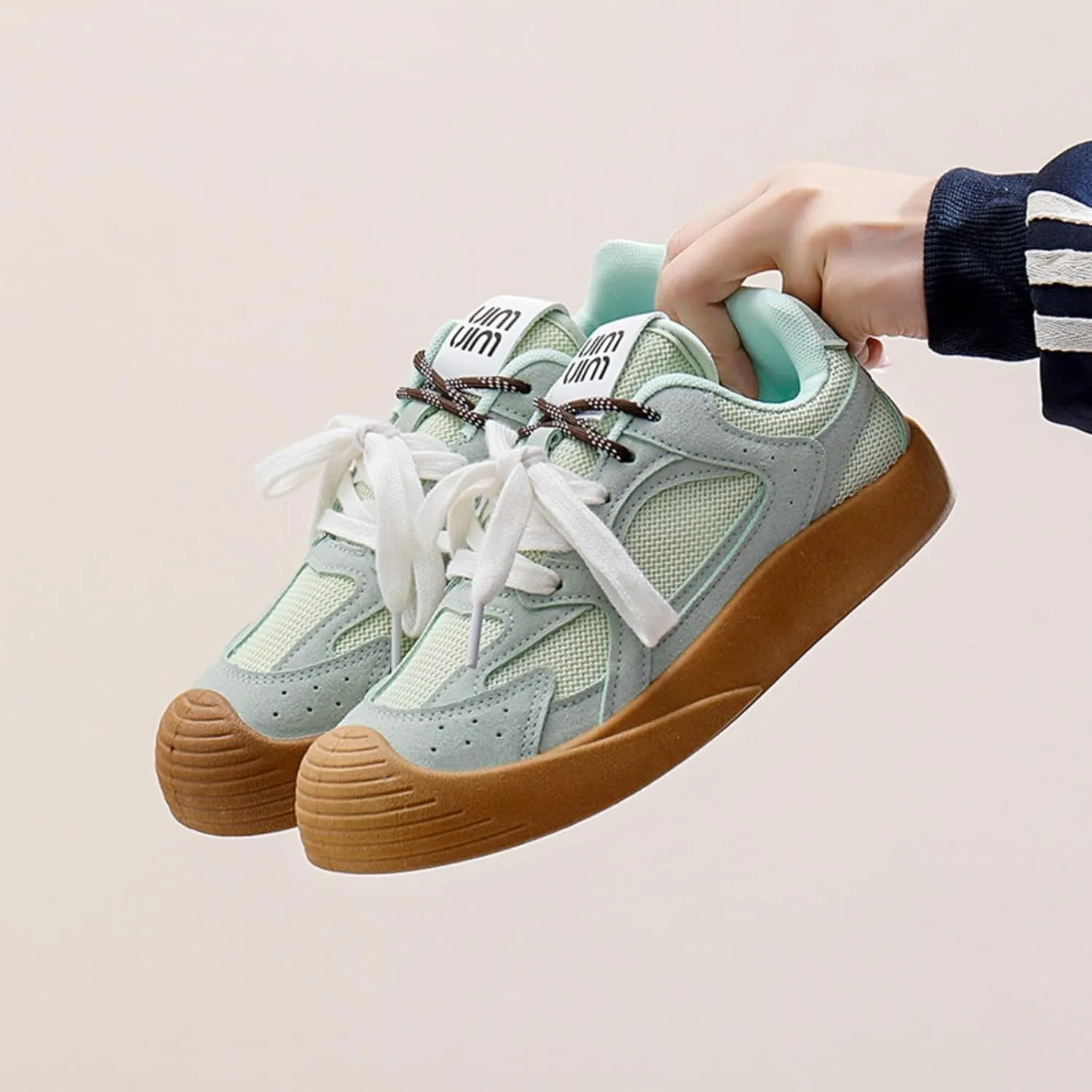 Breathable Mesh Cute Skate Sneakers – Lightweight & Stylish Casual Shoes for Women – Comfortable Non-Slip Fashion Sneakers for Everyday Wear