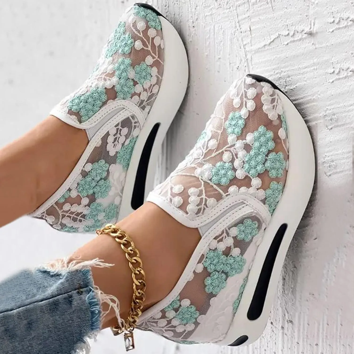 Ladies Fashion Breathable Lace Mesh Flower Embroidery Round Head Thick Bottom Comfortable Casual Men's Shoes