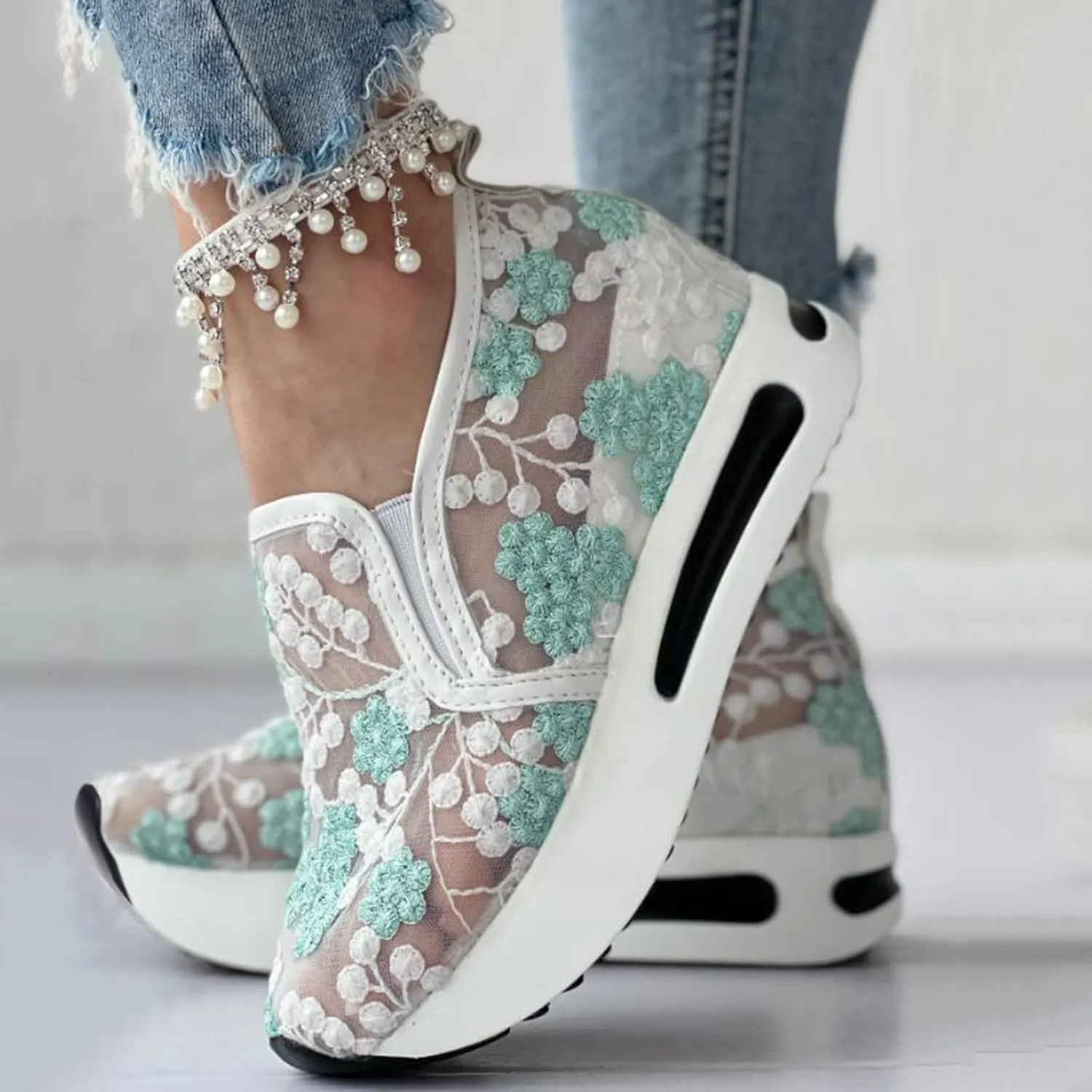 Ladies Fashion Breathable Lace Mesh Flower Embroidery Round Head Thick Bottom Comfortable Casual Men's Shoes