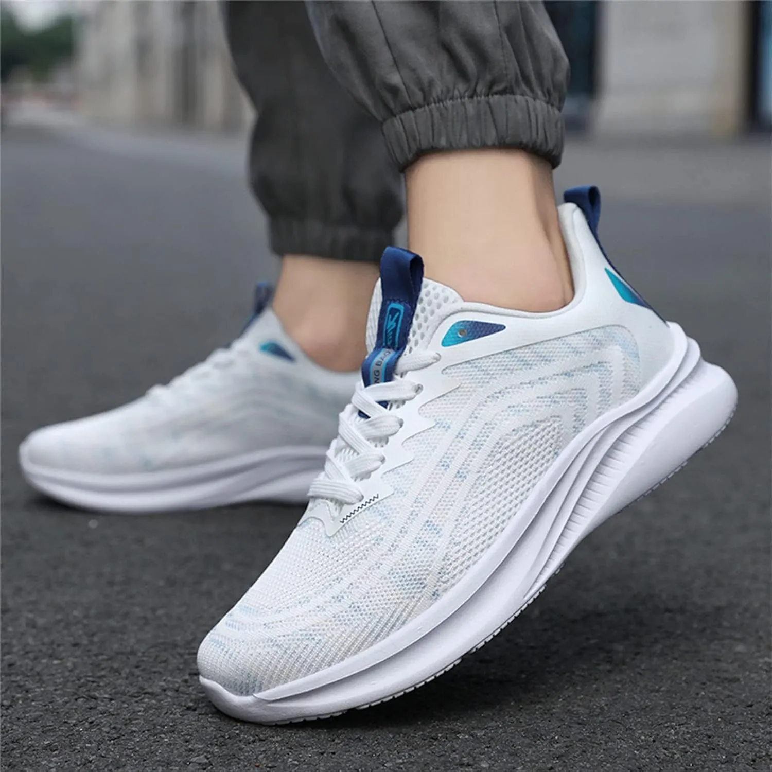 Lightweight Shoes Men Sports Shoes Fashion Color Blocking Four Seasons Casual Sports New Pattern Mesh Breathable