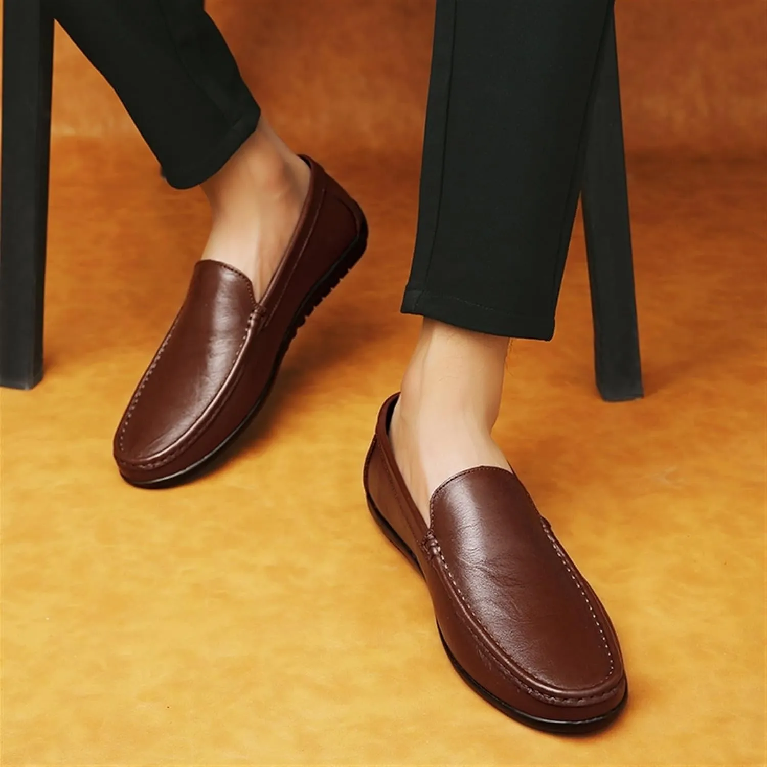 Men's Breathable Leather Loafers – Lightweight Slip-On Driving Shoes with Flexible Anti-Slip Sole and Fashionable Design