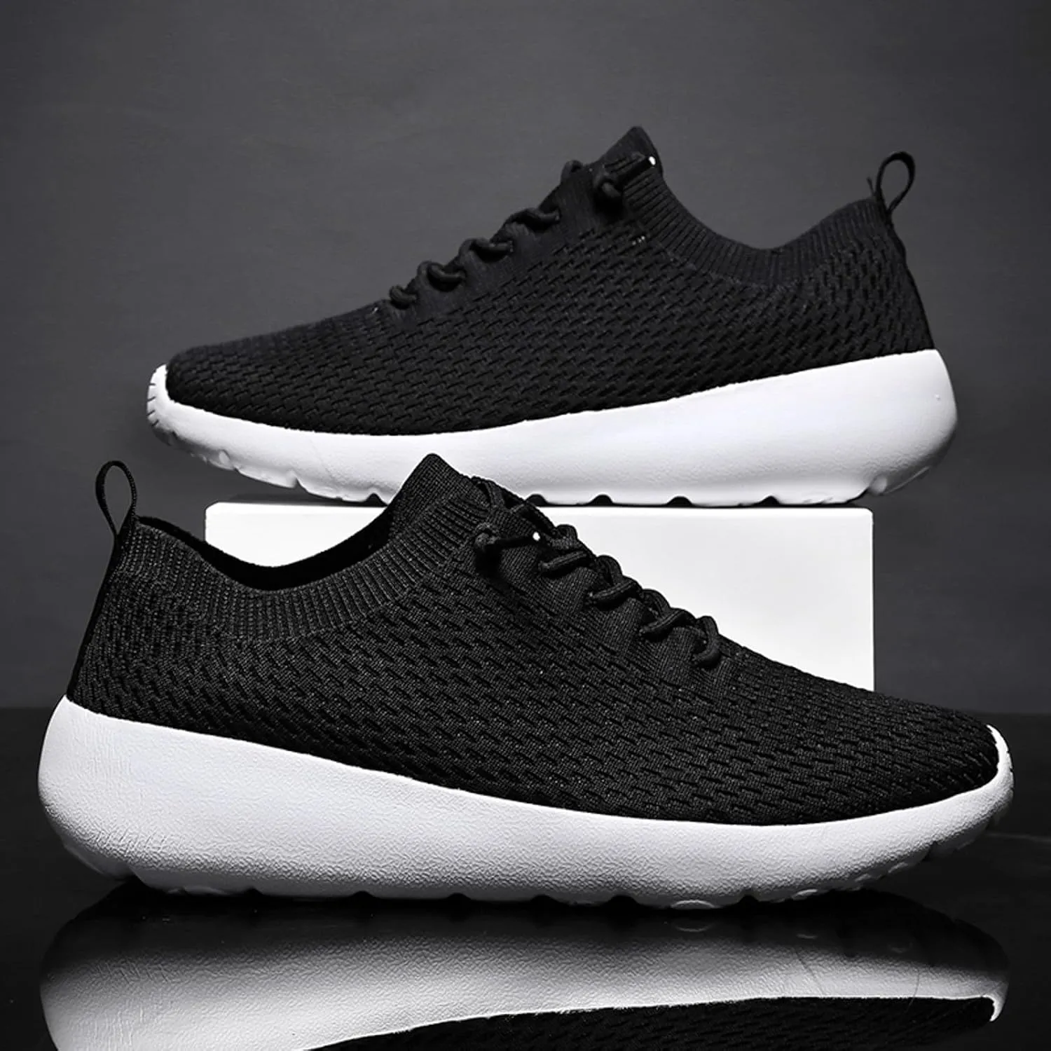 Men’s Everyday Sneakers Men Sports Shoes Fashion New Pattern Simple Solid Color Couple Comfortable Soft Sole Mesh