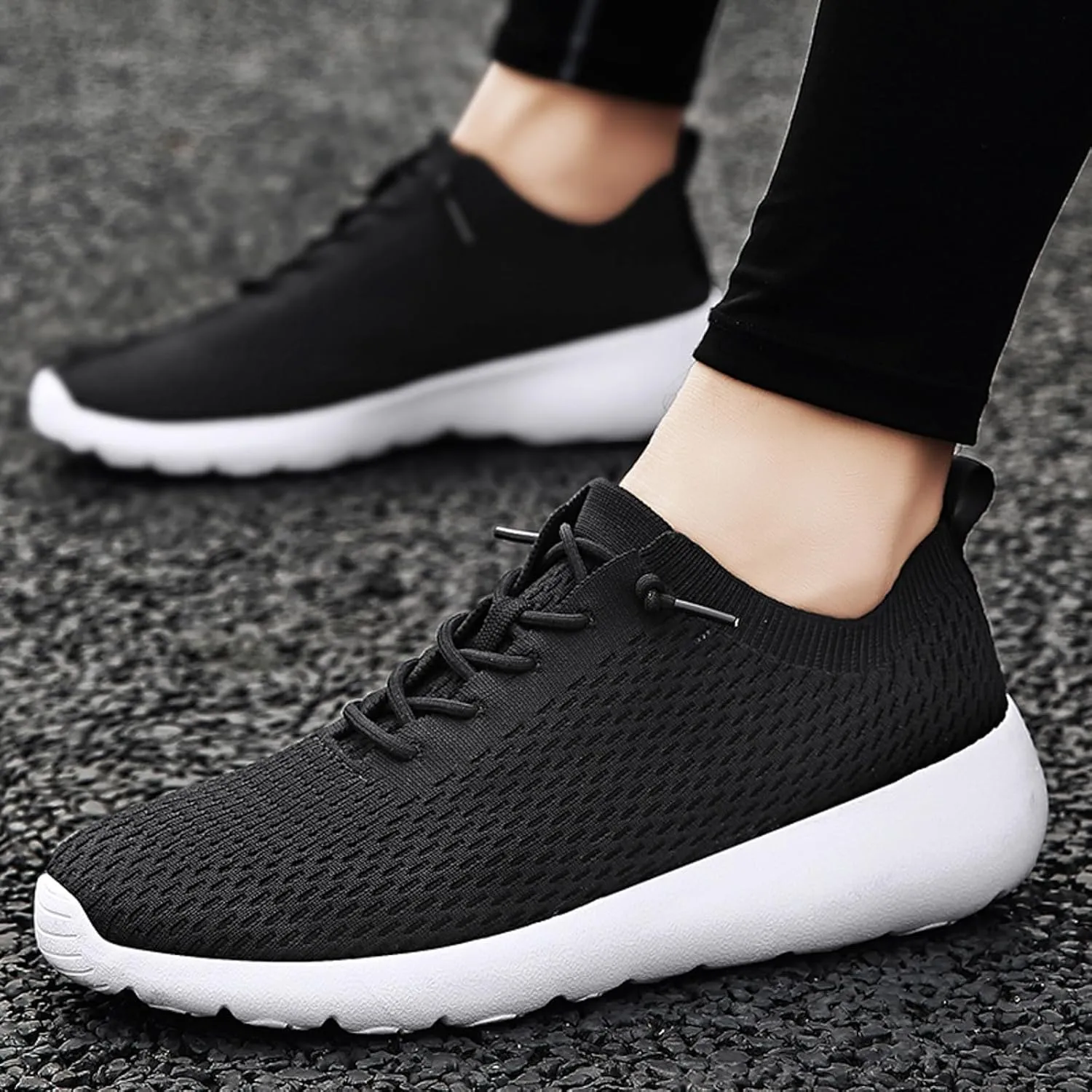 Men’s Everyday Sneakers Men Sports Shoes Fashion New Pattern Simple Solid Color Couple Comfortable Soft Sole Mesh