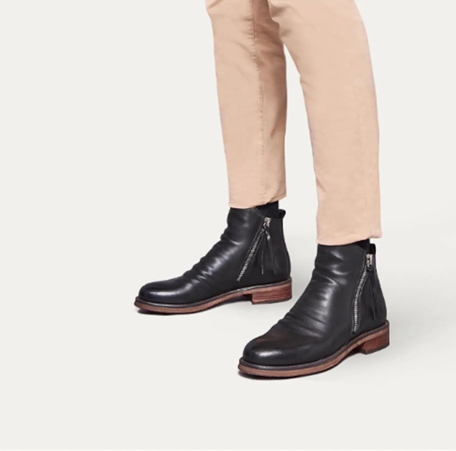 Men's Fashionable Retro Ankle Boots Zipper Sleeve Casual Leather Chukka Boot Water Proof Western Boots Men's Dress Boots