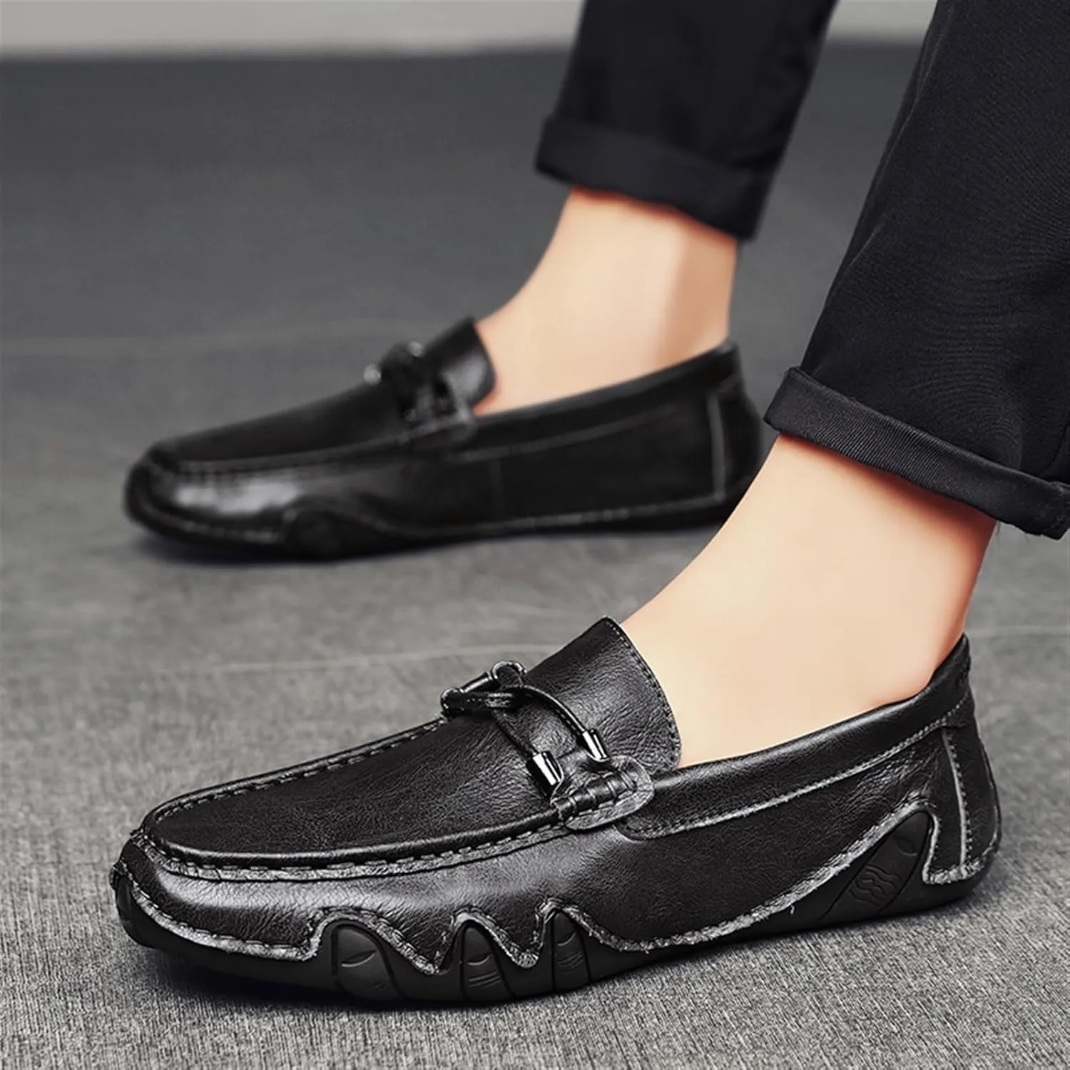 Men's Leather Loafers – Flat Heel Slip-On Driving Shoes, Flexible & Comfortable, Slip-Resistant Outdoor Loafers