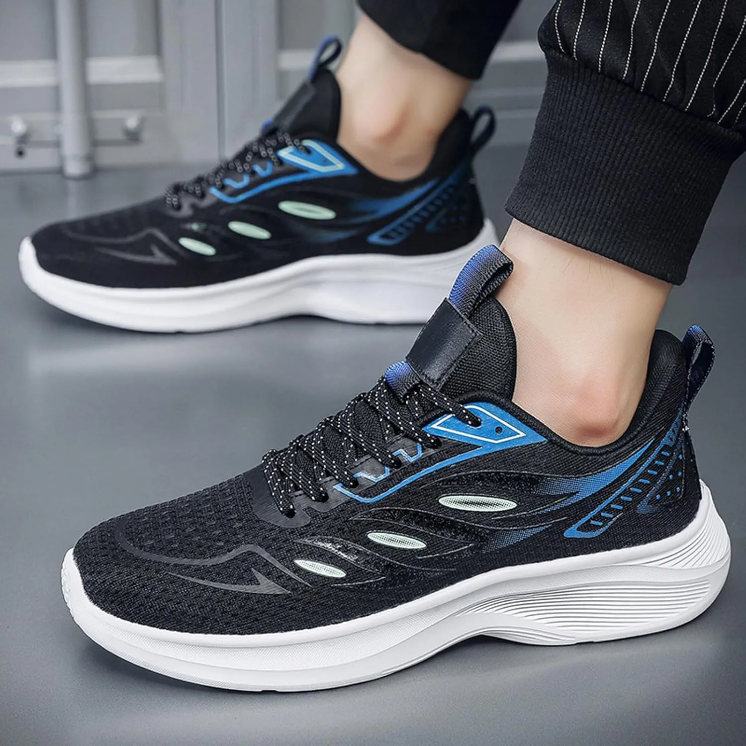 Men's Lightweight Cushion Sneakers Casual Sneaker Mesh Breathable Walking Shoe Men's Comfortable Diabetic Shoes