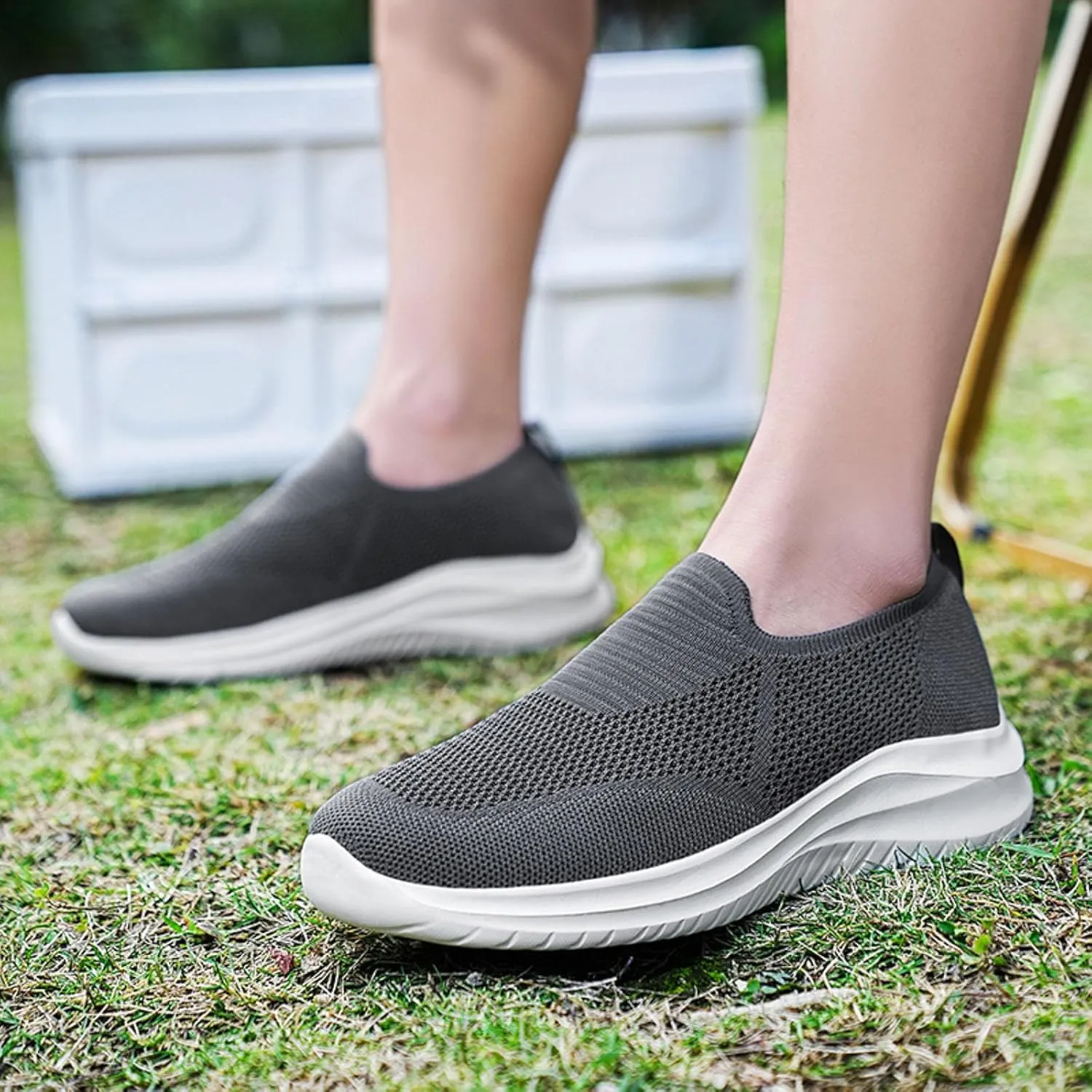 Mens Minimalist Shoes Breathable Mesh Loafers Comfortable Flat Bottomed Minimalist Shoes Slip On Sneaker