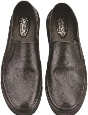 Men's Nubuck Leather Driving Loafers Flexible Crepe Sole with Decorative Perforations for Casual Weekends and Road Trips
