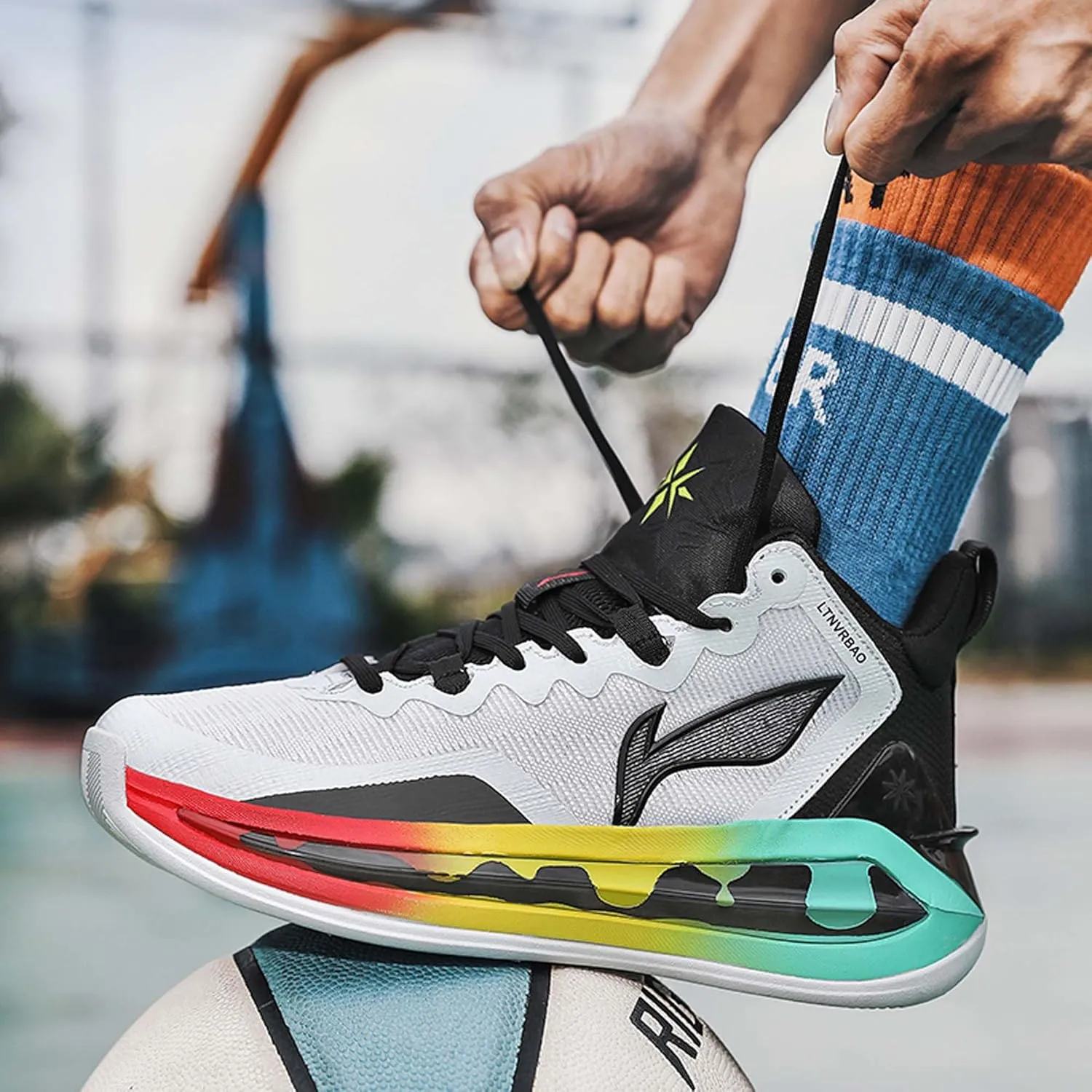 Men's Professional High Top Basketball Shoes Teenagers Fashion Sneakers Women's Indoor Non-Slip Cushioning Training Running Tennis Match Shoes