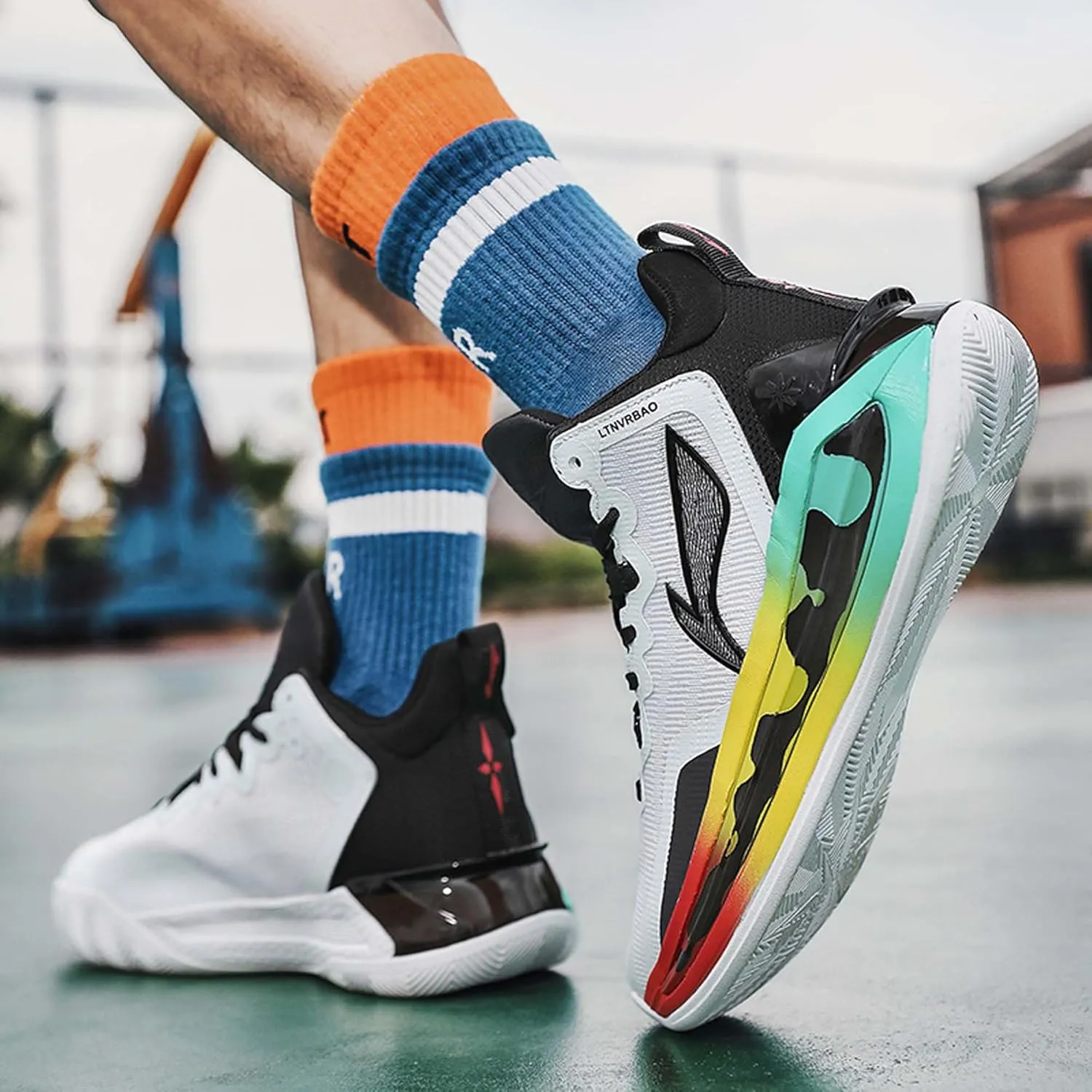 Men's Professional High Top Basketball Shoes Teenagers Fashion Sneakers Women's Indoor Non-Slip Cushioning Training Running Tennis Match Shoes