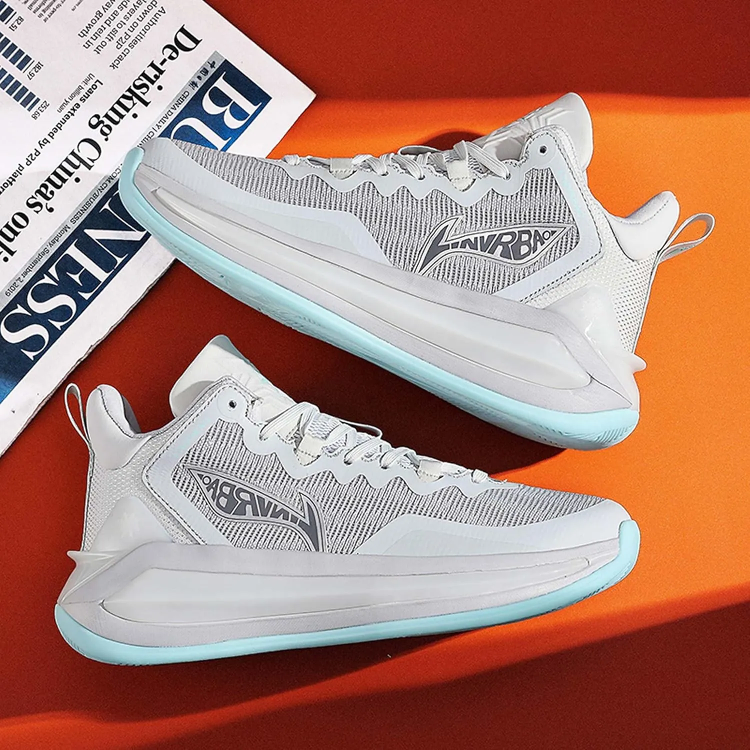 Men's Professional High Top Basketball Shoes Teenagers Fashion Sneakers Women's Indoor Non-Slip Cushioning Training Running Tennis Match Shoes