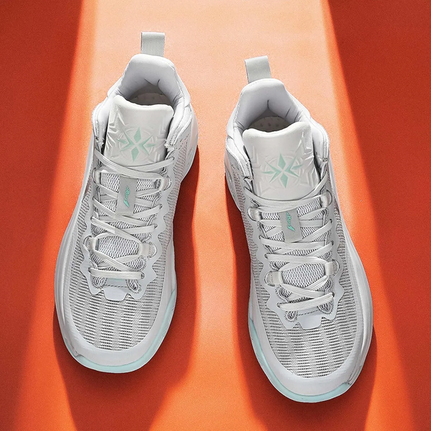 Men's Professional High Top Basketball Shoes Teenagers Fashion Sneakers Women's Indoor Non-Slip Cushioning Training Running Tennis Match Shoes