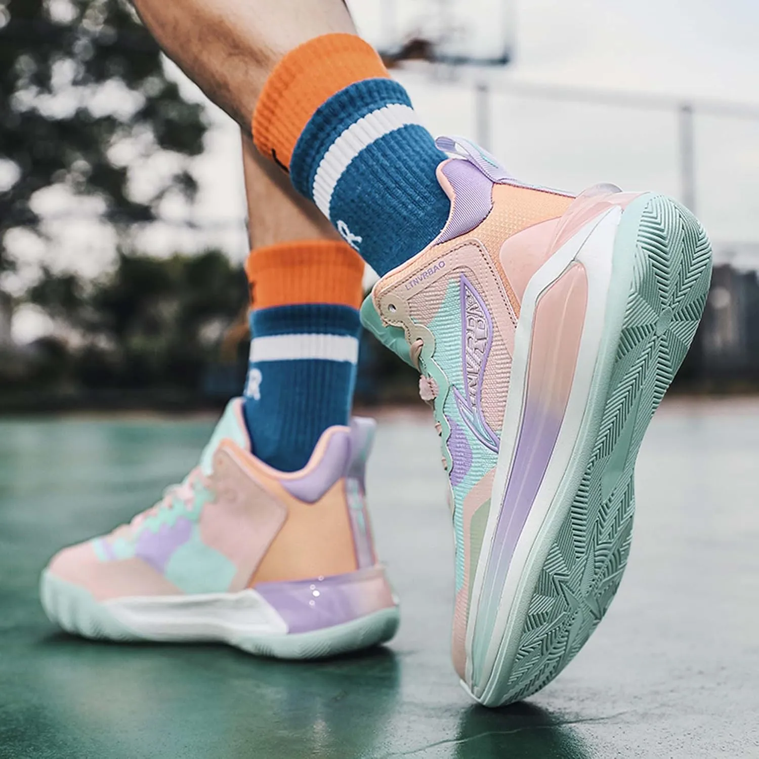 Men's Professional High Top Basketball Shoes Teenagers Fashion Sneakers Women's Indoor Non-Slip Cushioning Training Running Tennis Match Shoes