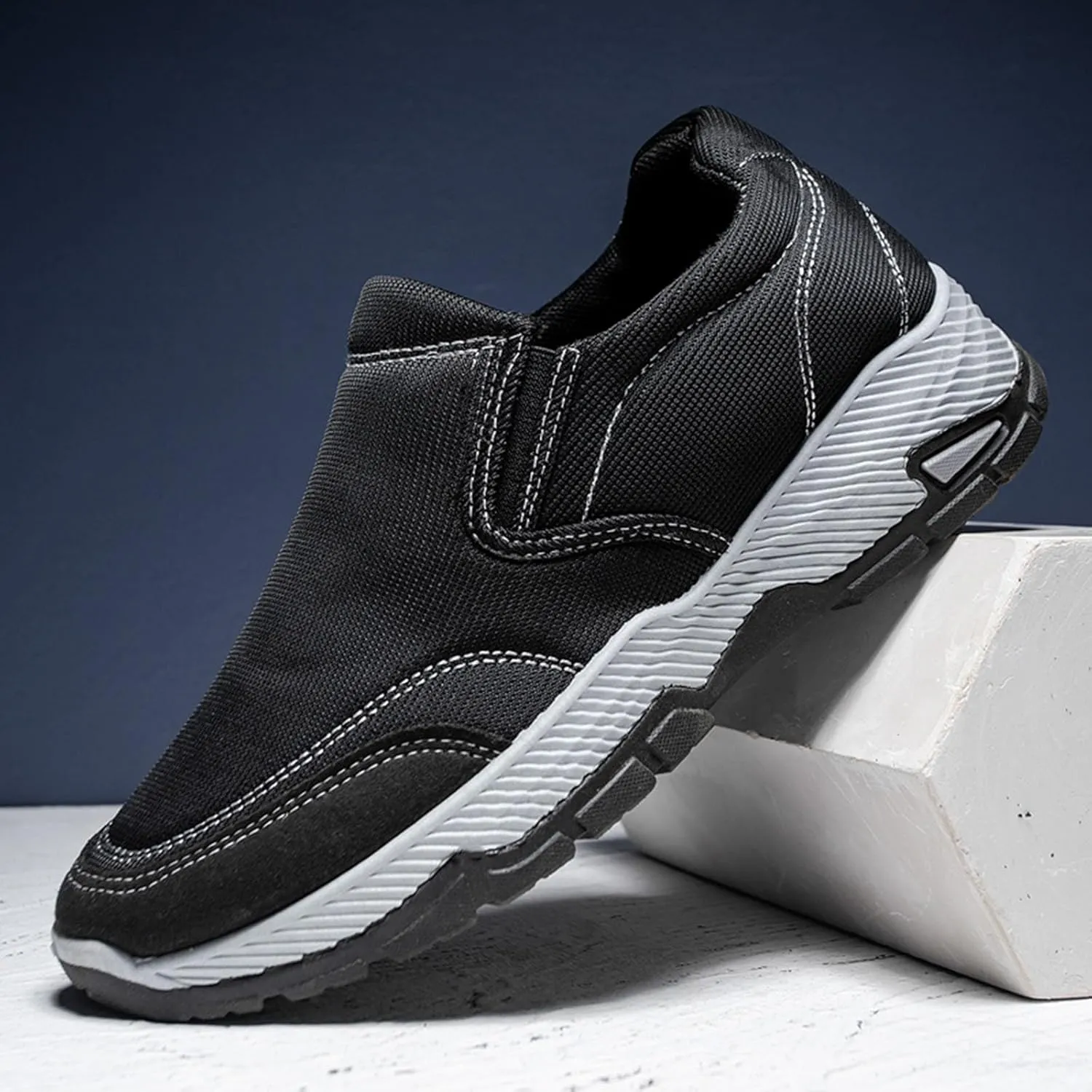 Mens Slip On Men's Fashion Solid Color Breathable Casual Shoes One Foot Stirrup Non Slip Soft Sole Walking Shoes