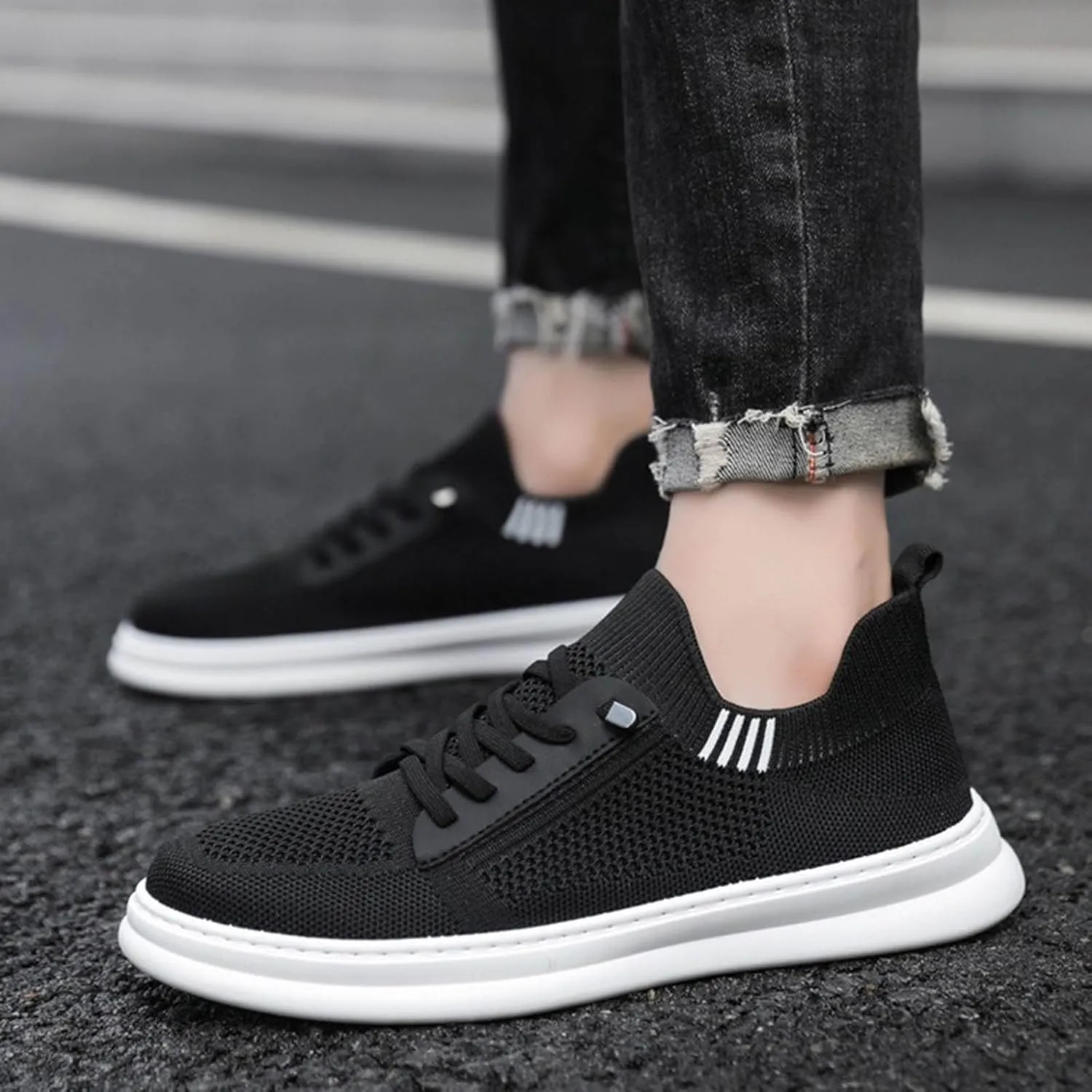 Sneakers Business Breathable Fashion Summer and Men Sneakers Fly Woven Mesh Breathable and Comfortable Slip On