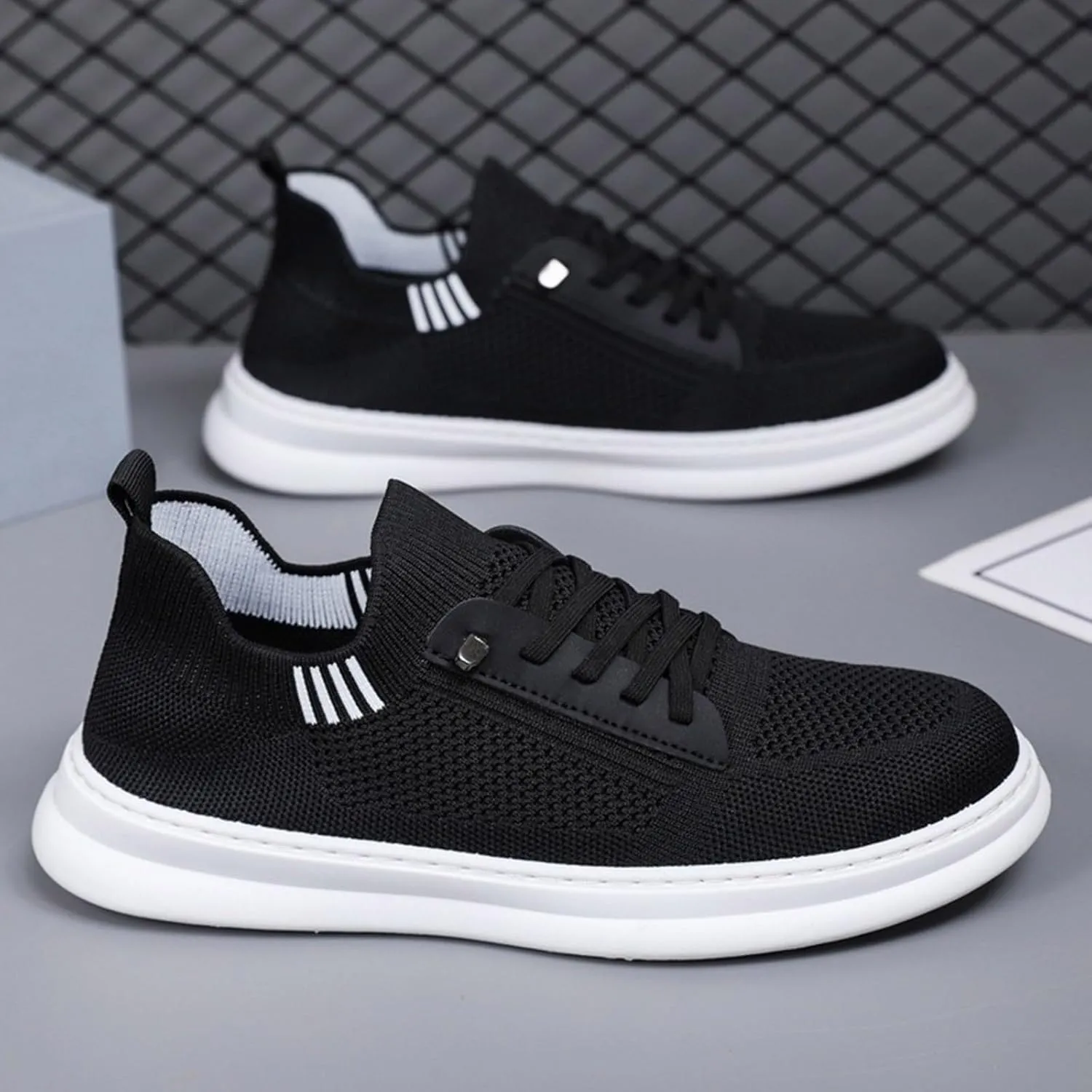 Sneakers Business Breathable Fashion Summer and Men Sneakers Fly Woven Mesh Breathable and Comfortable Slip On