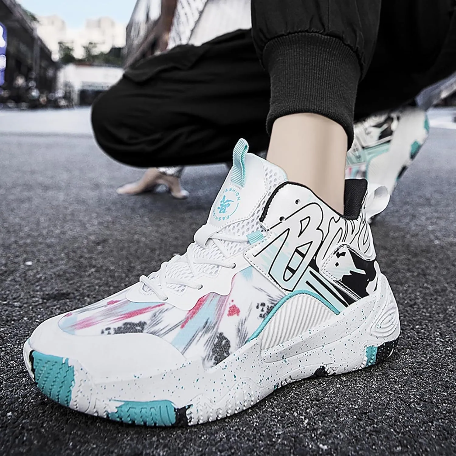 Unisex Fashionable Basketball Shoes Lightweight Breathable Anti Slip Color Blocked Style