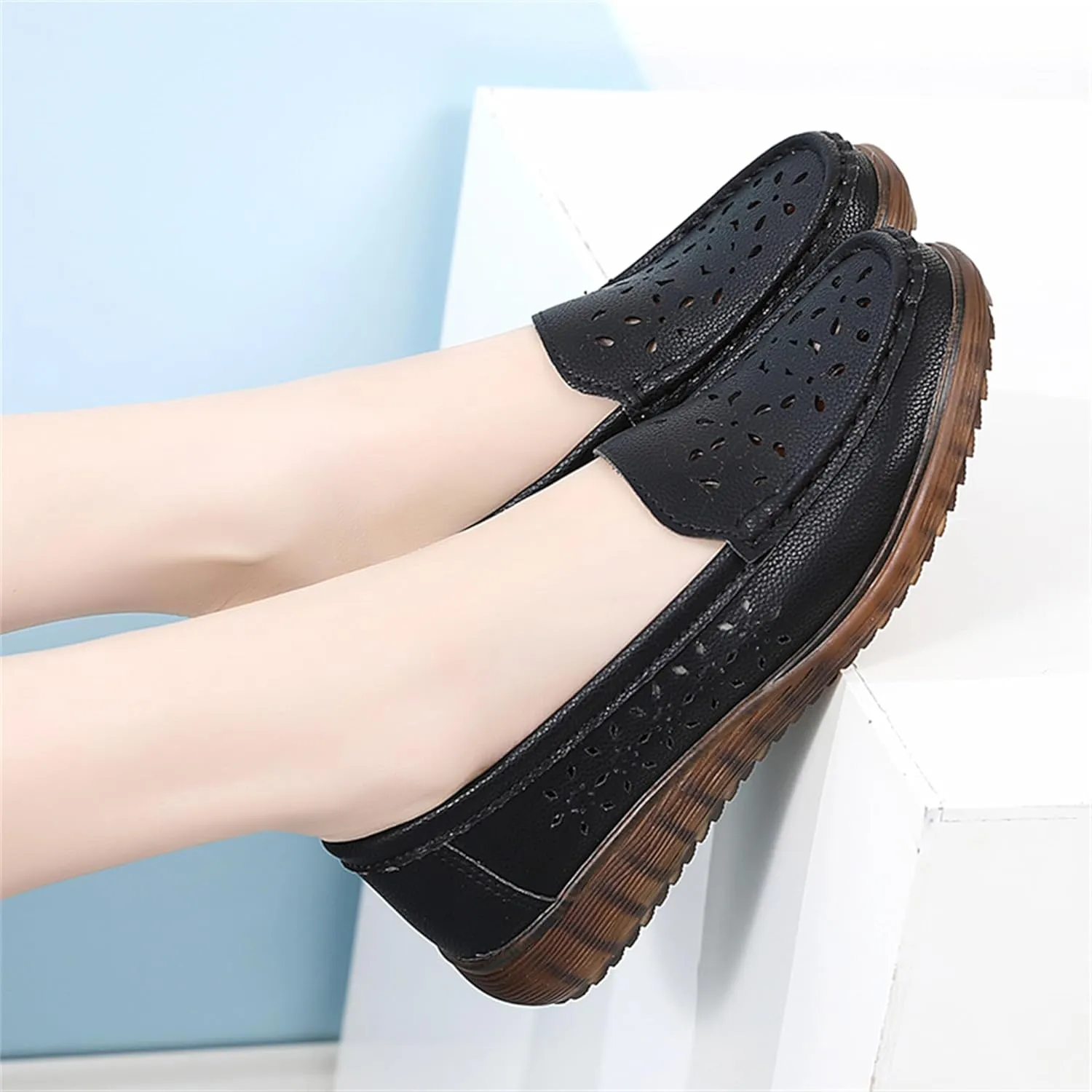Veroders Classic Flats Loafer Shoes for Women Breathable Lightweight Flexible Leather Loafers