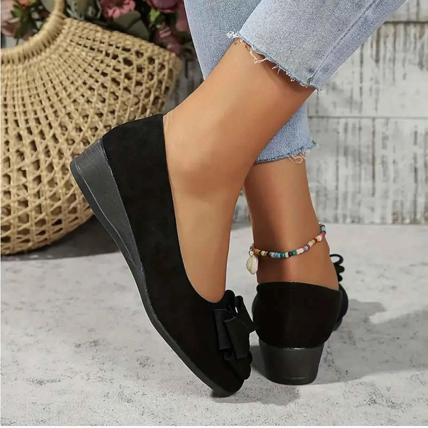 Women's Casual Slip On Shoes Comfortable Everyday Wear Versatile Footwear for Work Dates and Leisure Stylish Design with Wedge Heel