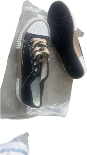 Women’s Retro Canvas Sneakers – Lace-Up Casual Walking Shoes with Chunky Rubber Sole, Contrast Stitching & Vintage Colorblock Design – Lightweight Trainers for Everyday Wear & Street Style
