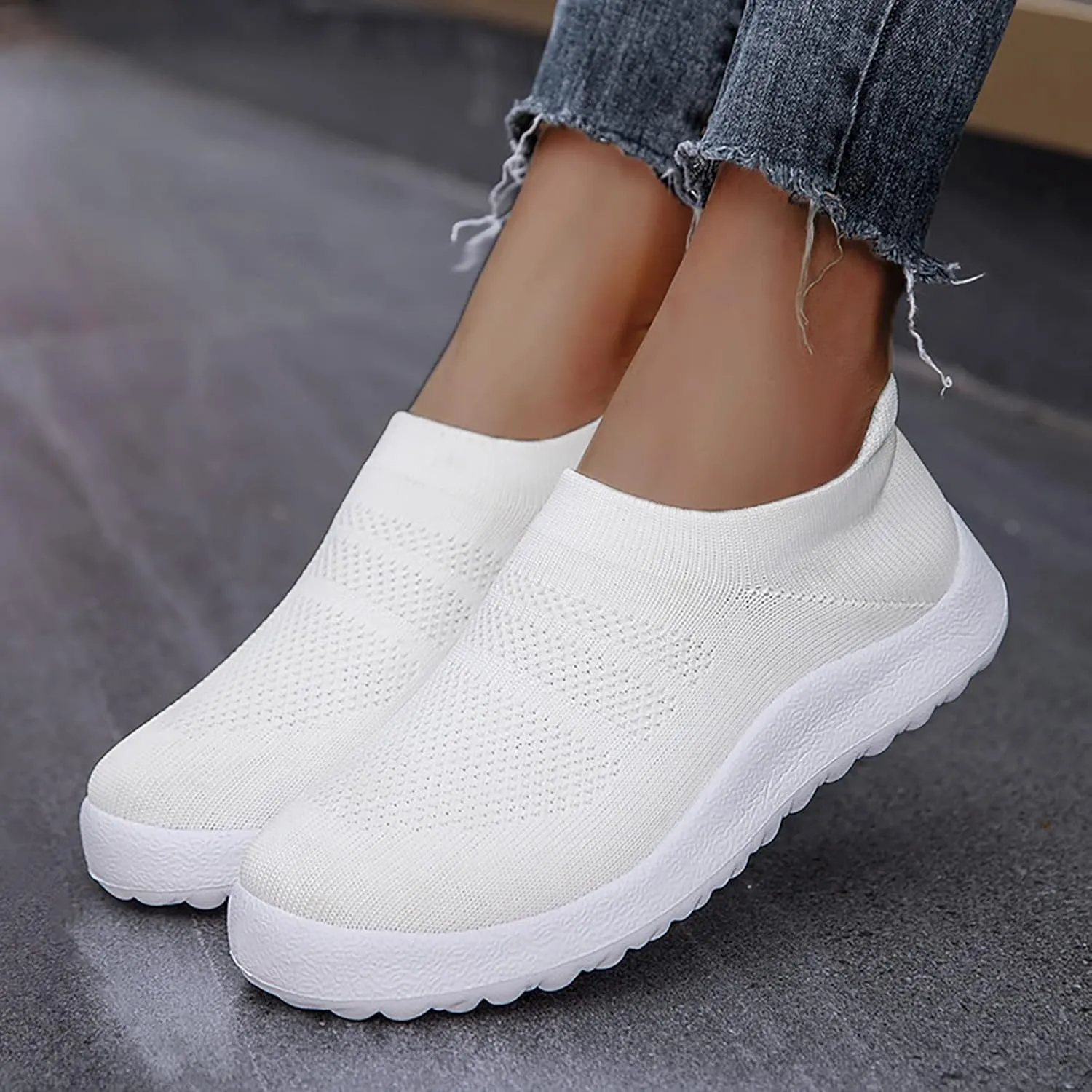Women's Slip-on Shoes Wide Width Sneakers Hands Free Non Slip Work Shoes Women Walking Woman Shoes Casual White Sneakers Slip On Tennis Shoe Loafers Shoe