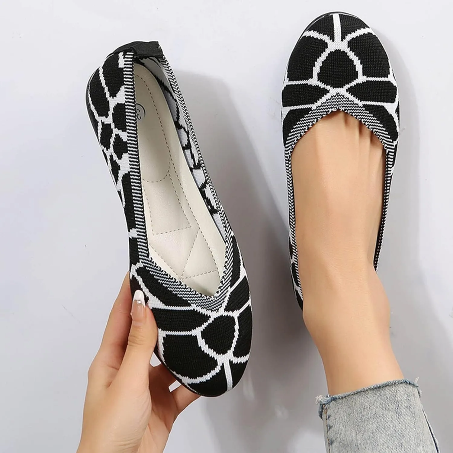 Womens Stretch Flats Casual Lightweight & Breathable Slip on Cute Loafer Slip on Walking Driving Shoes
